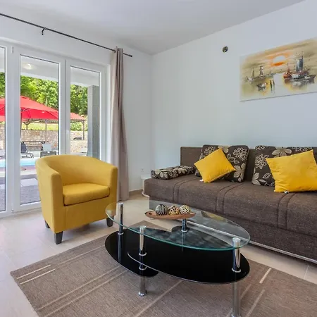 Mera 아파트 브리비르