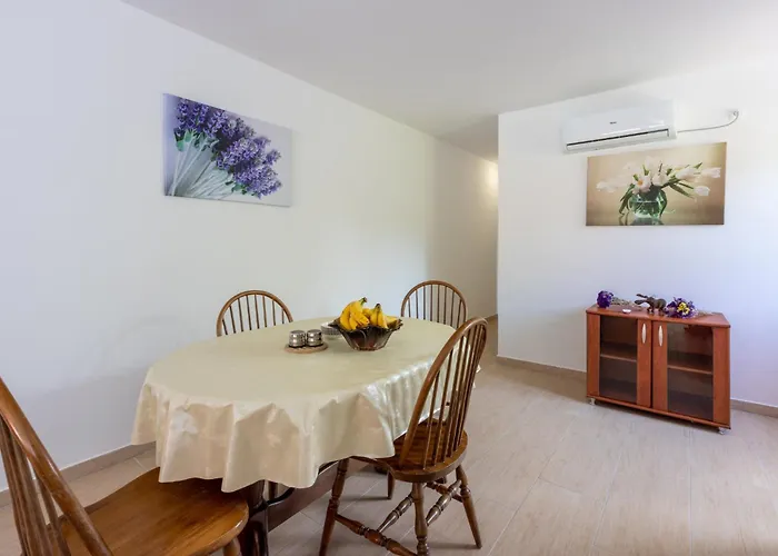 Mera * Bribir (Primorje-Gorski Kotar)